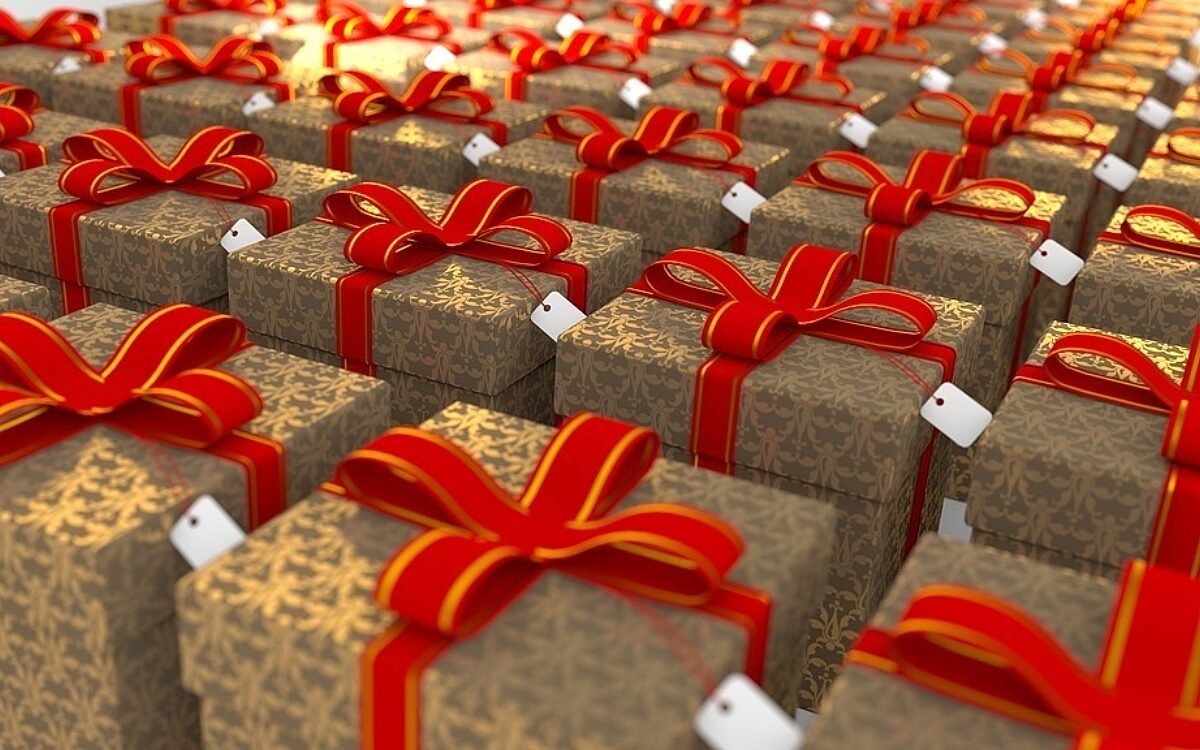 Present 2891870 960 720 Present 2891870 960 720